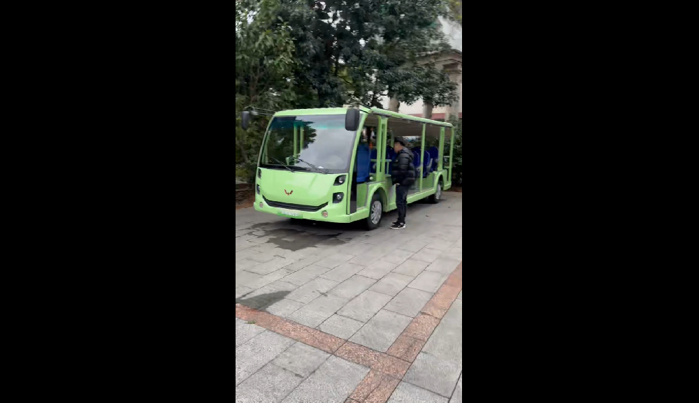 防爆观光车